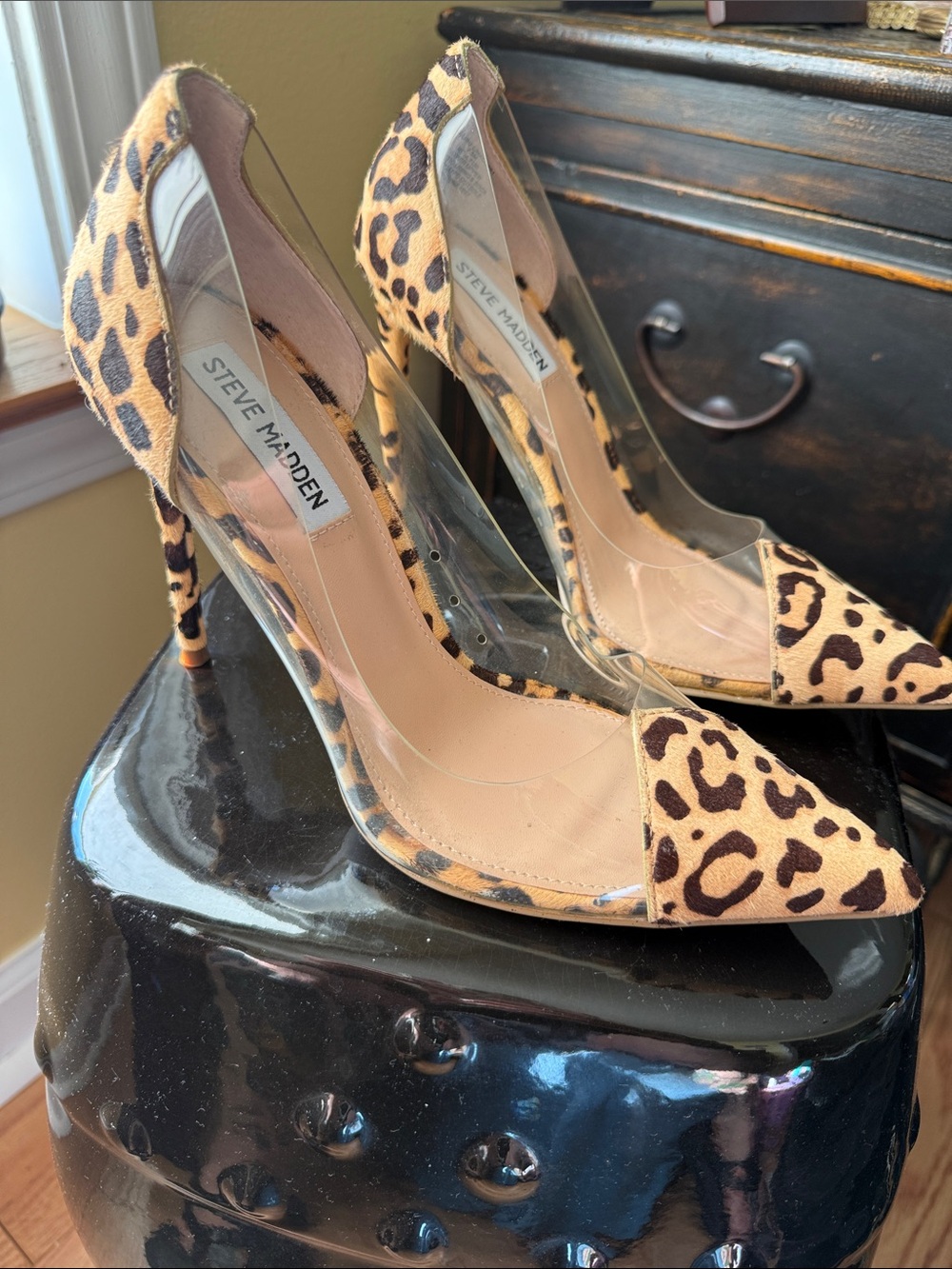 Steve Madden Leopard Print Pointed Toe Pumps with Clear Panels 7.5